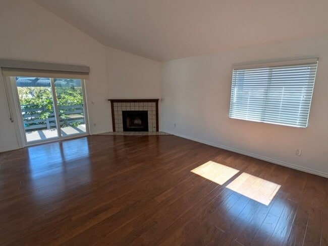 Building Photo - 1 Bed-1 Bath Single Story Condo on 2nd Floor located in El Cajon