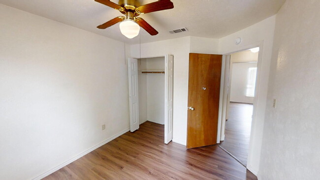 Building Photo - "Charming 3-Bed, 2-Bath Gem in Copperas Co...