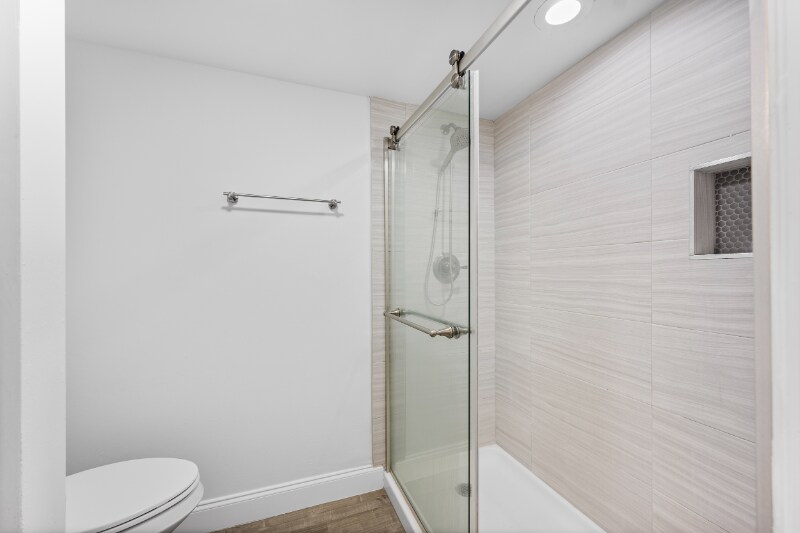 Building Photo - 2695 Albatross Rd N