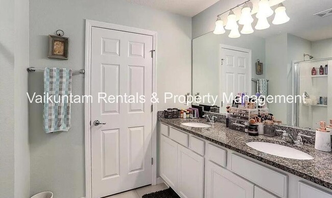 Building Photo - 7038 Buroak Ct