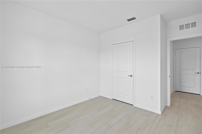 Building Photo - 5025 Armina Pl
