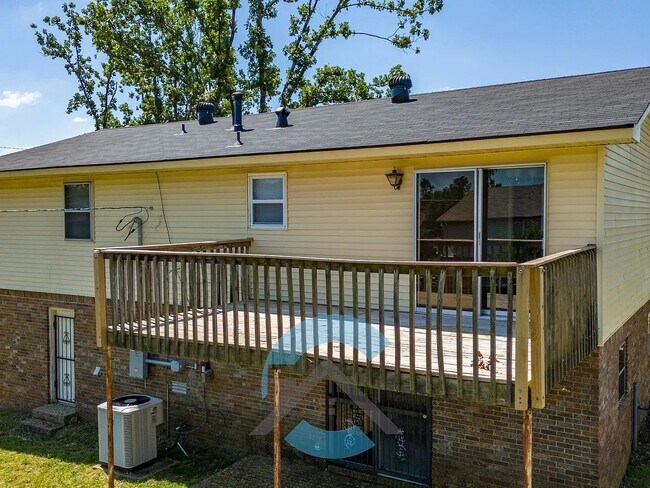 Building Photo - 22 Pleasant Cove