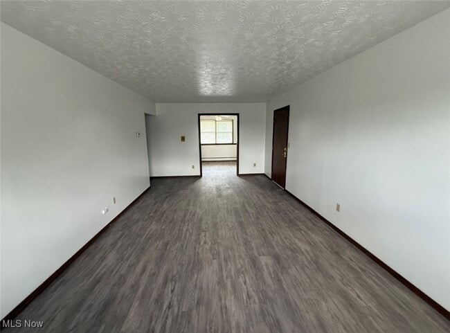 Building Photo - 8421 Colwyn Ct