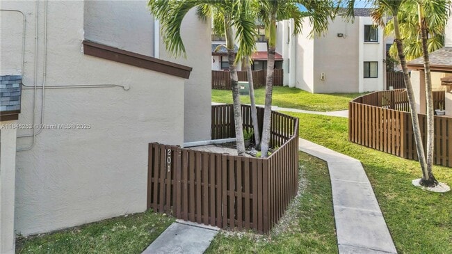 Building Photo - 10300 NW 9th St Cir