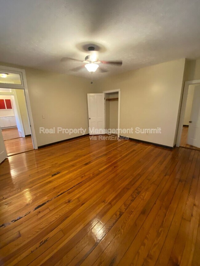 Building Photo - 817 Grayson Ave