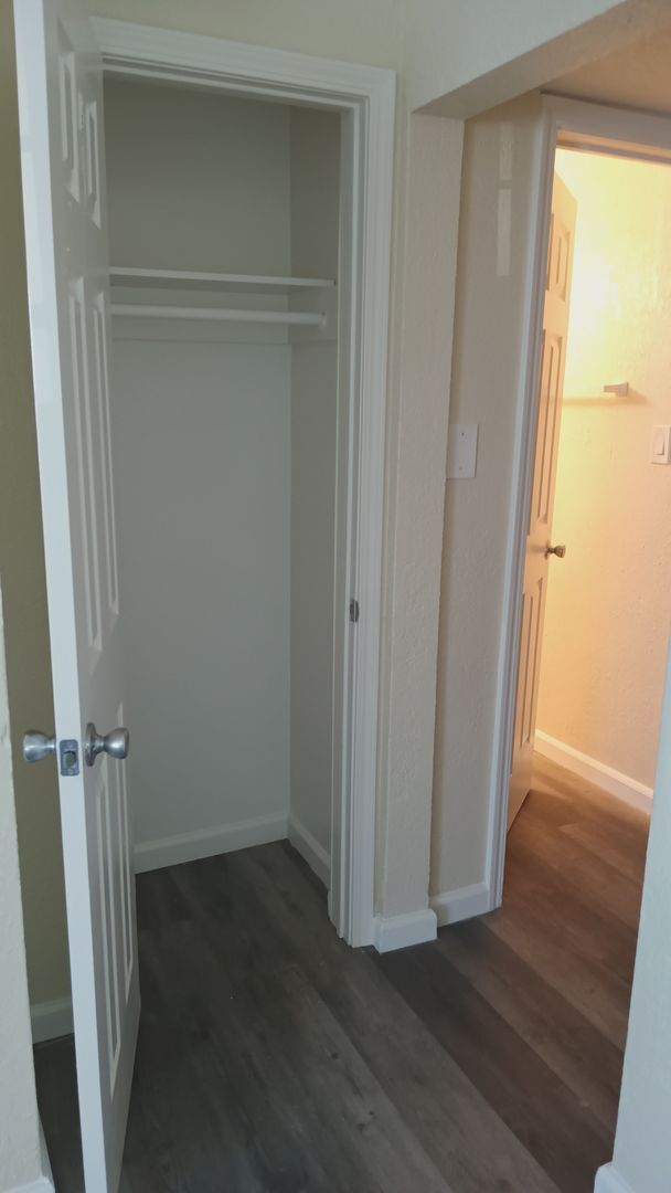 Building Photo - Welcome to SkyView Villa & Somerset Apartments!