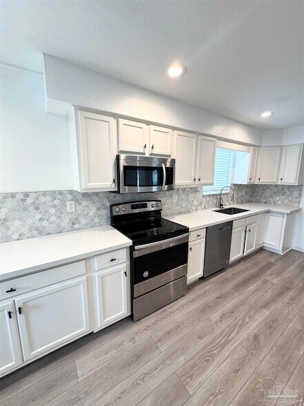 Building Photo - 3019 Keats Dr
