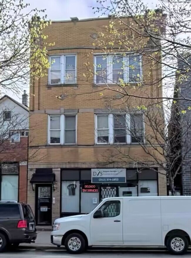 Primary Photo - 531 N Ashland Ave