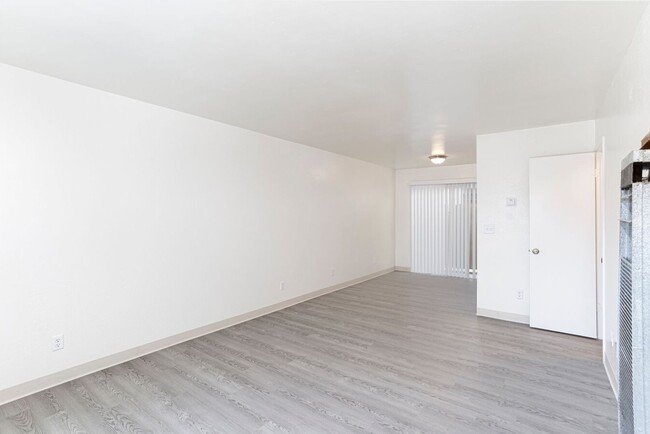 Building Photo - 4641 10th St