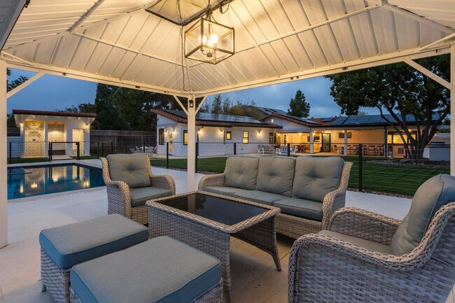 Building Photo - 7776 Madrilena Way