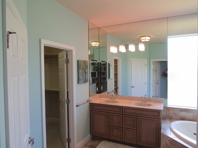 Building Photo - The Reserve at Estero 9224