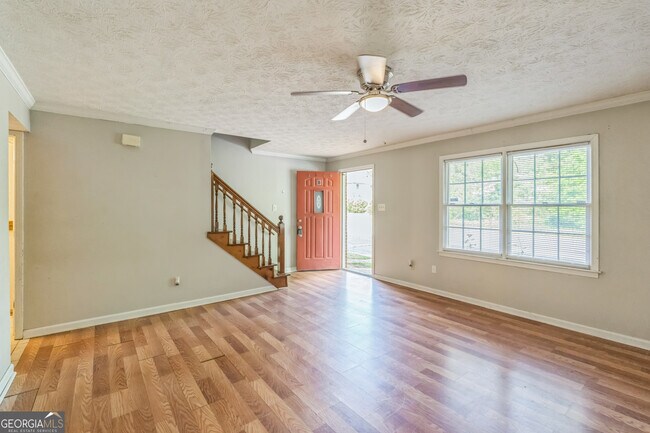 Building Photo - 2140 Kings Gate Cir SW