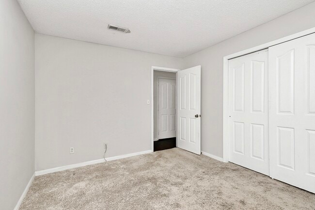 Building Photo - 7360 Rose Terrace Ct