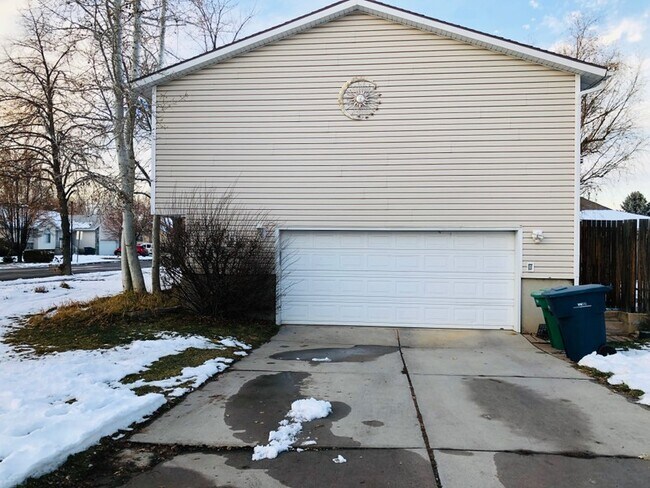 Building Photo - 8161 S 865 E