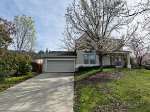 Building Photo - Beautiful Home in Cameron Park with Pool and Greenbelt Views!