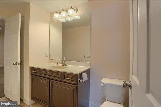 Building Photo - 978 Powder Horn Dr