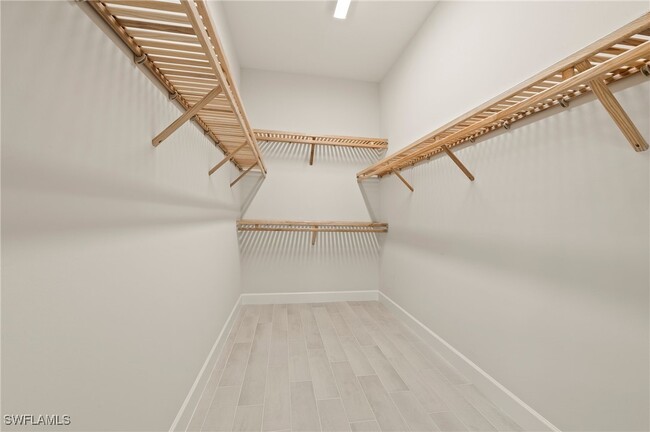 Building Photo - 6831 Saona CT