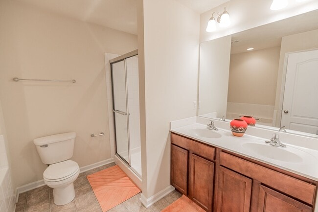 Building Photo - 210 Summerfield Dr