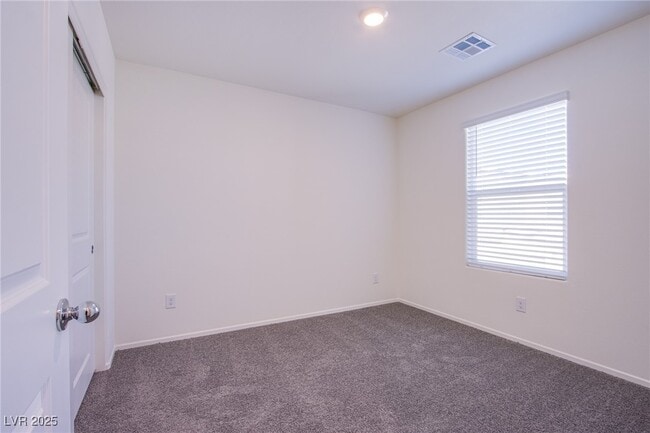 Building Photo - 4949 Fern Mesa Ave