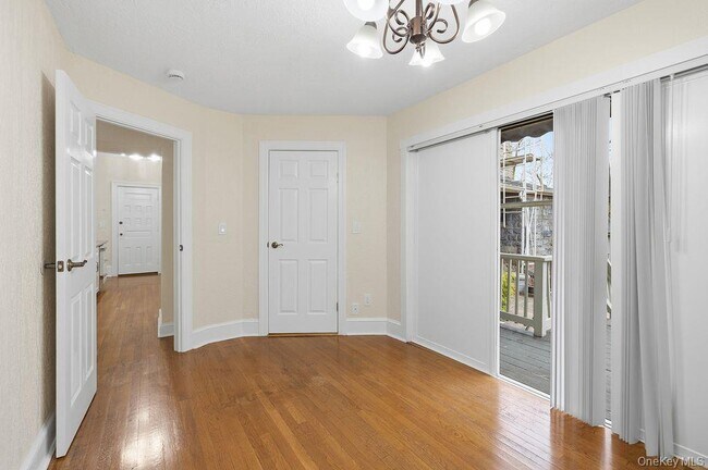 Building Photo - 61 Orchard Ave