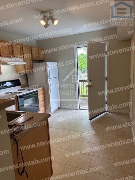 Building Photo - 1207 Holly Ave