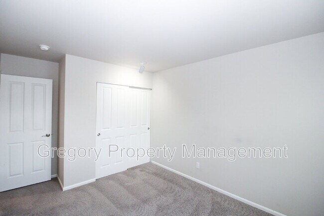 Building Photo - 2705 85th Ave NE