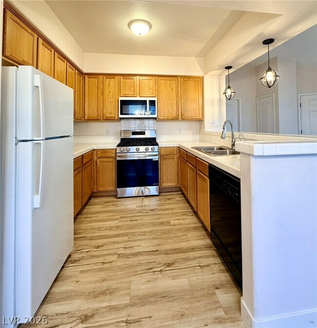 Building Photo - 9901 Trailwood Dr