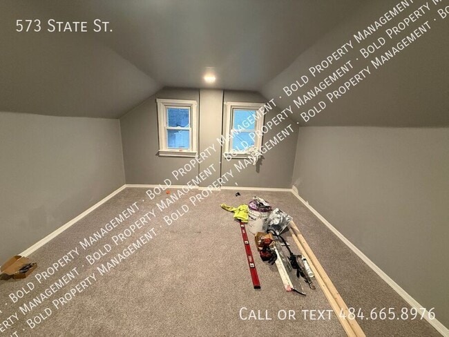 Building Photo - 573 State St