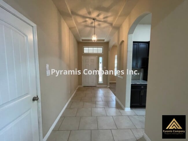 Building Photo - 15231 Stagehand Dr