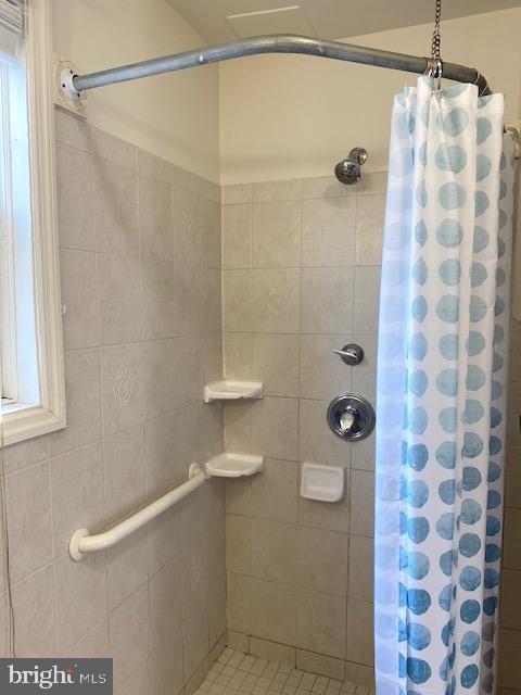 Building Photo - 116 Station Ave