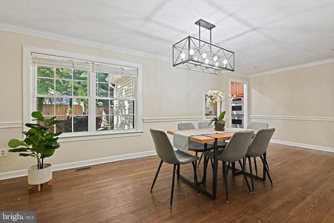 Building Photo - 2918 Glenvale Dr