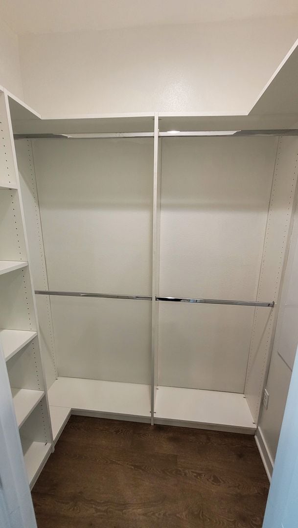 Building Photo - Available! Modern Tri-Level Smart Townhome – Montebello South 1/2 Months FREE