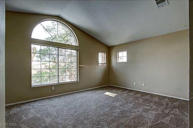 Building Photo - 5115 Blossom Ave