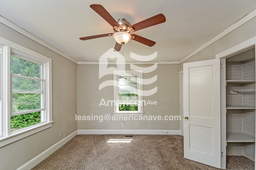 Building Photo - 4703 Jefferson St