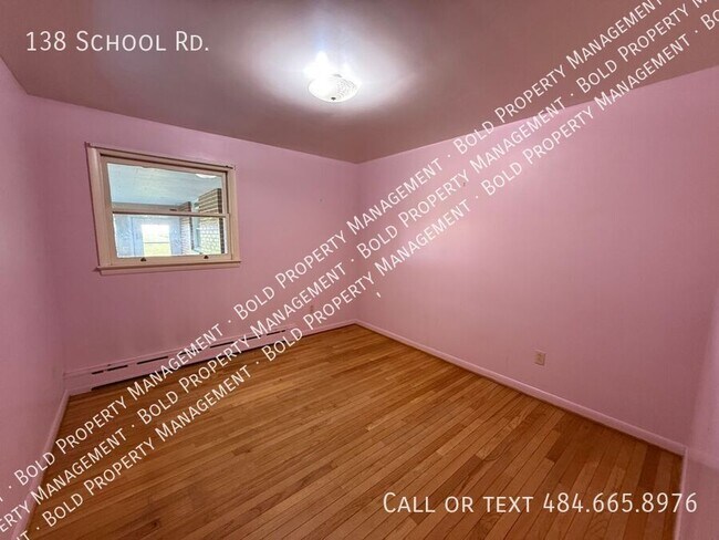 Building Photo - 138 School Rd