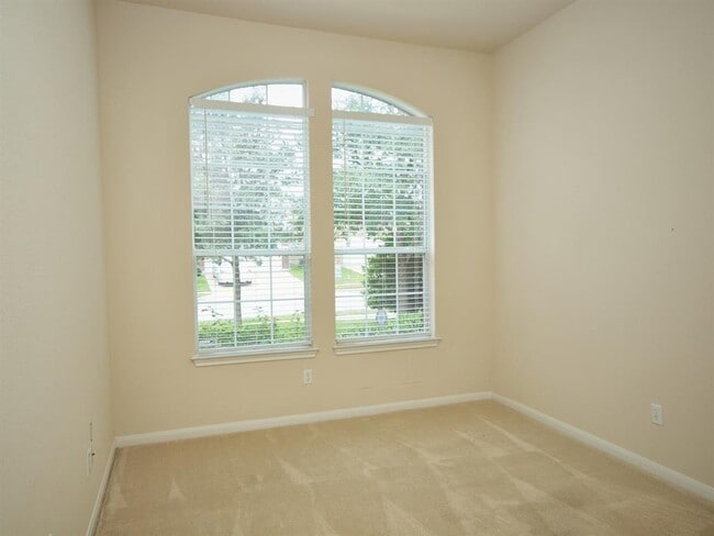 Building Photo - 161 Desert Quail Ln