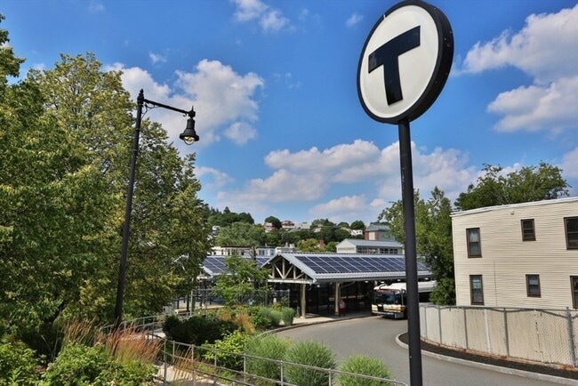 Building Photo - 73 Barnes Ave