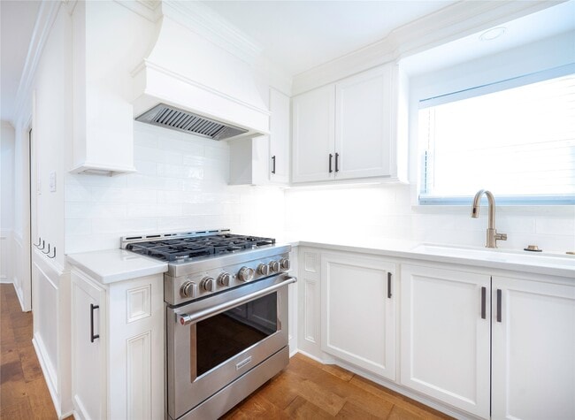 Building Photo - 5415 3 Oaks Cir