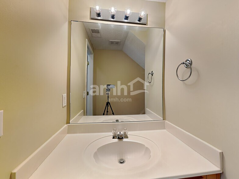 Building Photo - 3 Joggins Dr