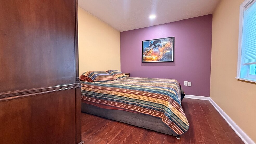 Building Photo - 5319 N Orange Ave