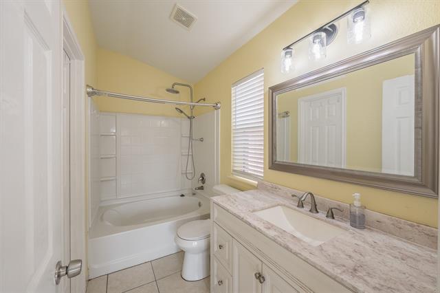 Building Photo - 8932 Sunny Hollow Dr