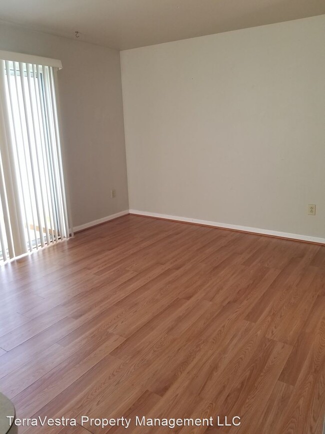 Building Photo - 3 br, 1.5 bath House - 4008 Tall Pines