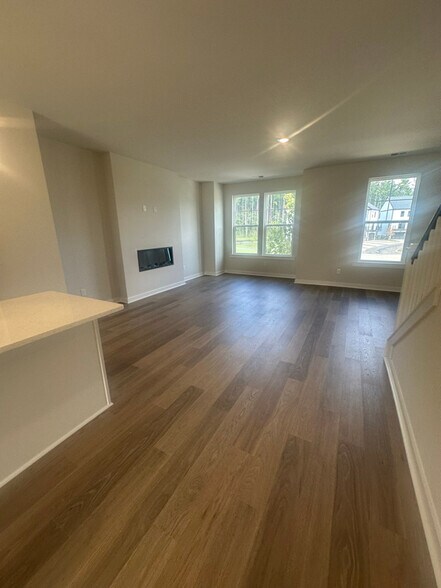 Building Photo - 548 Scholar Way
