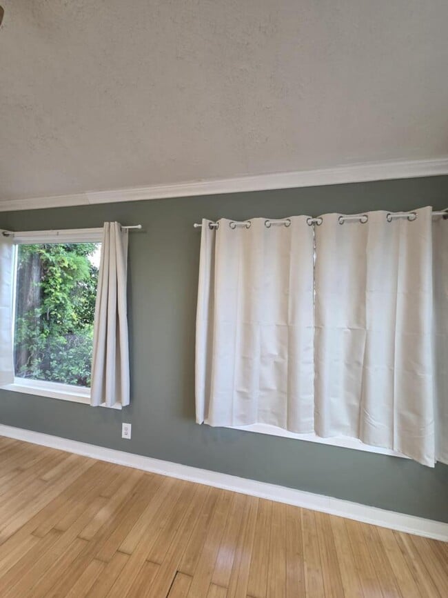 Building Photo - 7339 Manns Dr