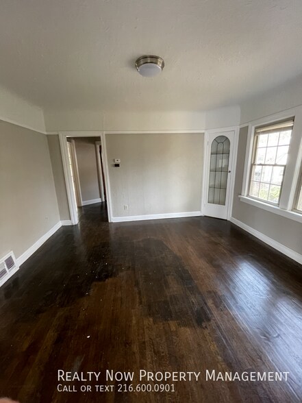 Building Photo - 3614 Lynnfield Rd