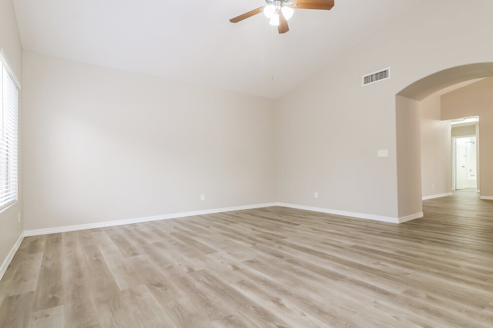 Building Photo - 5537 N 76th Dr