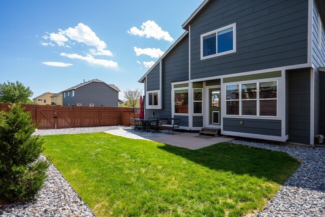 Building Photo - 5915 Pioneer Mesa Dr