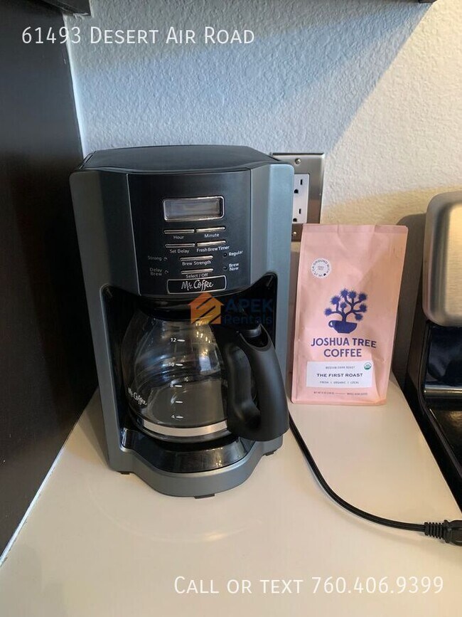 Building Photo - 61493 Desert Air Rd