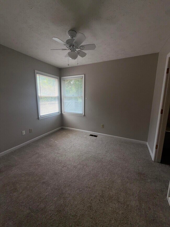 Building Photo - 3820 Muirfield Pl