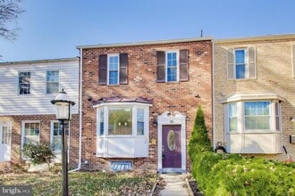 Building Photo - 16 Orchard Dr